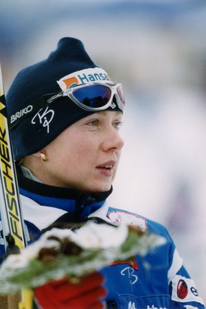Kristina Šmigun-Vähi kodusel maailma karikaetapil Otepääl (2003).