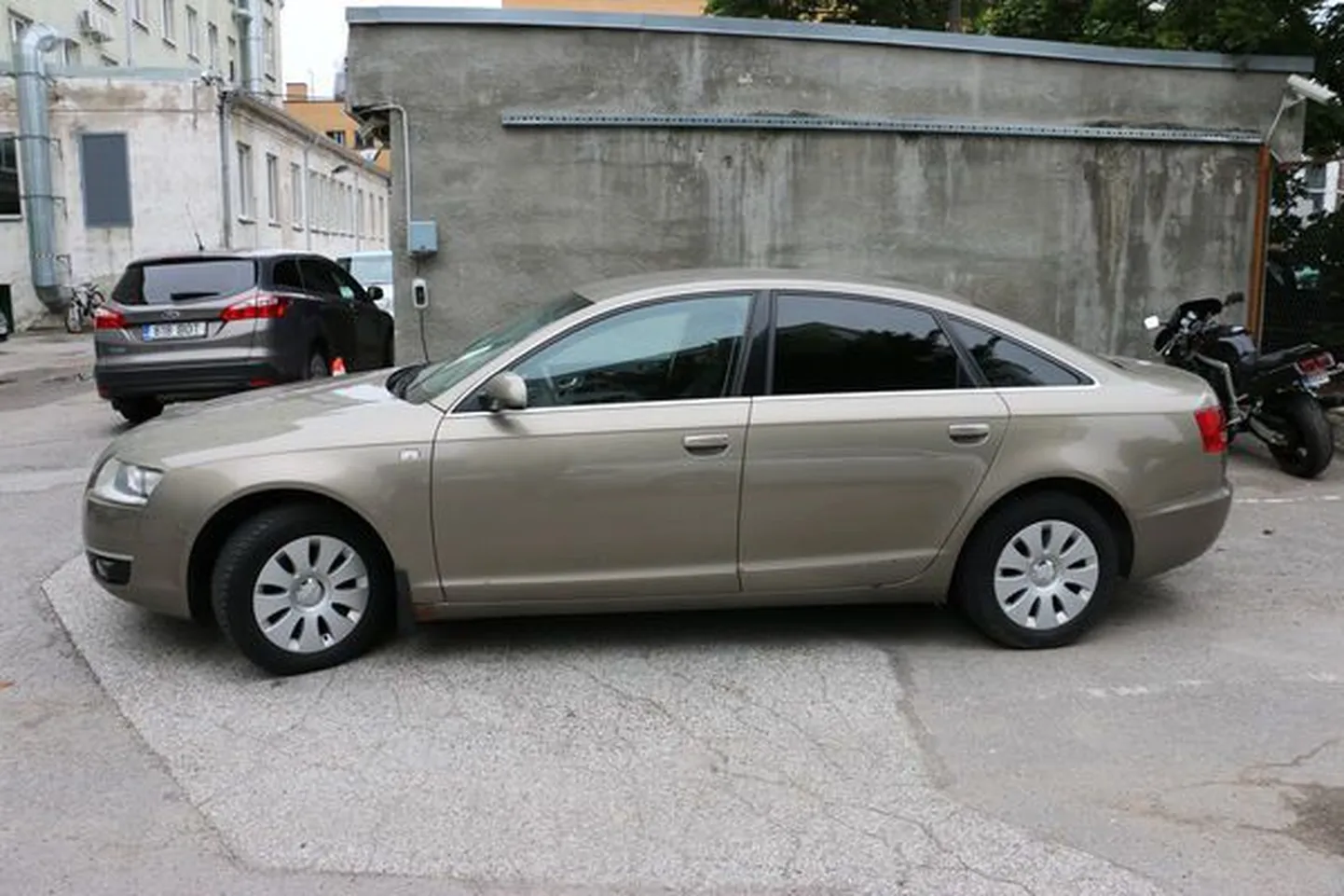 Auto, mida müüakse osta.ee-s.
