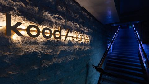 Paides toimub naistele suunatud koodilaager