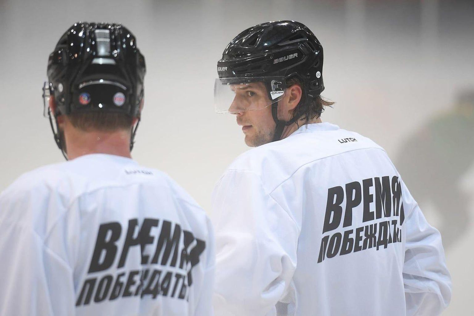 Robert Rooba loodab uuel hooajal jõuda koos koduklubi Tšerepovetsi Severstaliga KHLi play-off’i. Hooajaeelsetes mängudes on ta näidanud head minekut. 