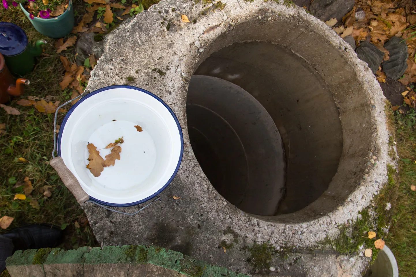 Ilma veeta kaev on lihtsalt üks maasse kaevatud auk.