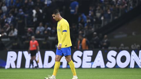 VIDEO ⟩ Pettunud Ronaldo hõõrus vastasmeeskonna särgiga oma kubet