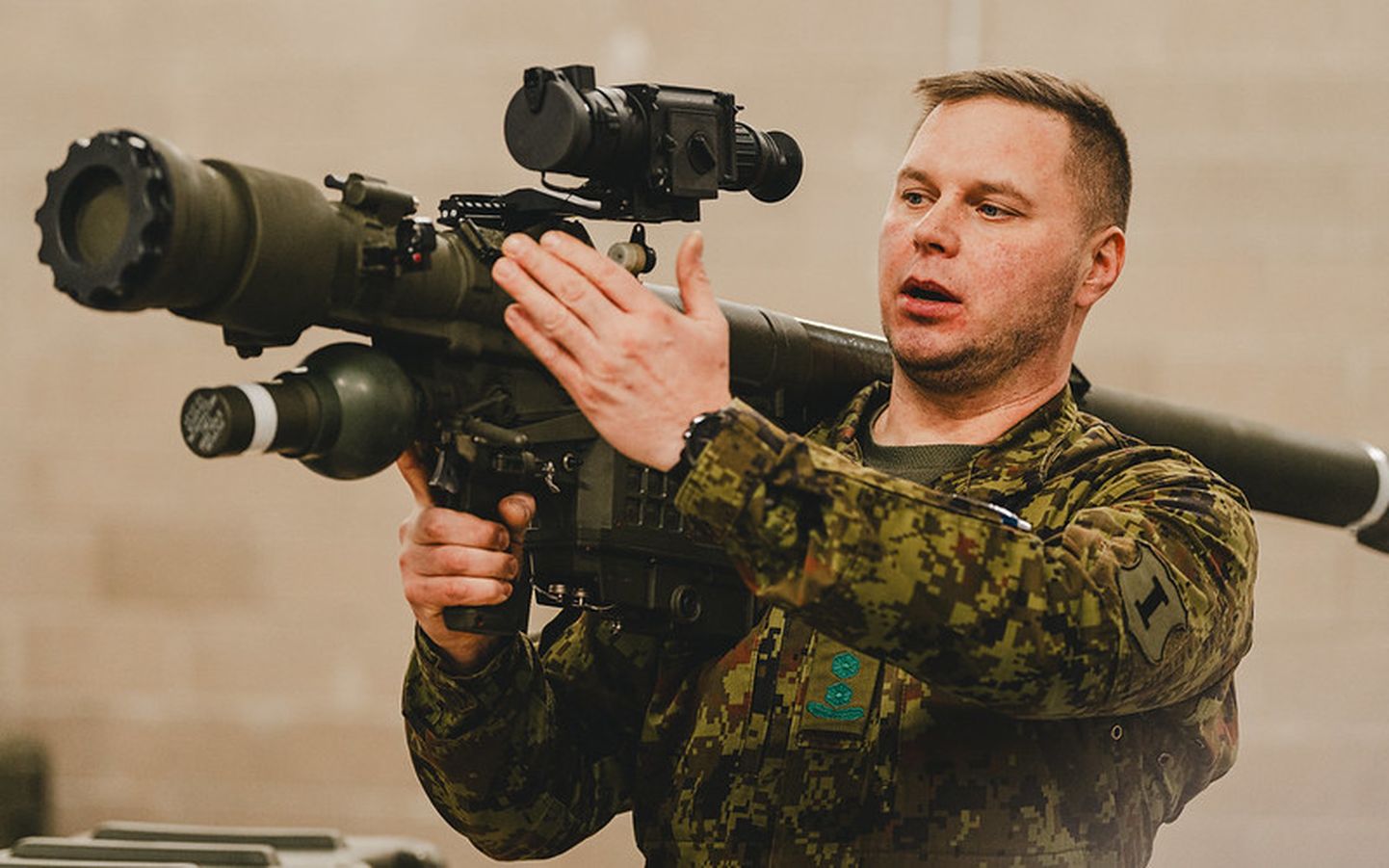 Lieutenant Colonel Tanel Lelov, commander of the air defense department of the Estonian division, with the PIORUN short-range air defense system.