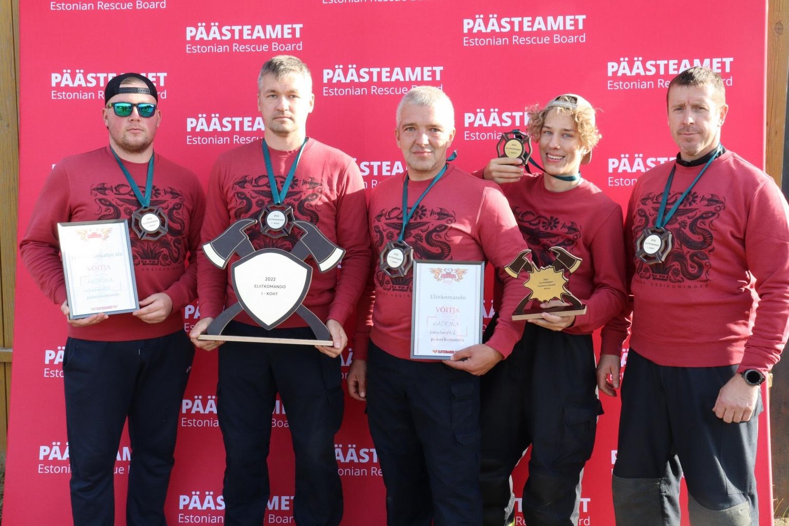 Kadrina võidukasse meeskonda kuulusid (vasakult) Tauri Kivipõld, Erkki Aug, Raido Nagel, Urmo Nagel ja Jaanus Bremen. Pildilt puudub Tõnis Tael.
