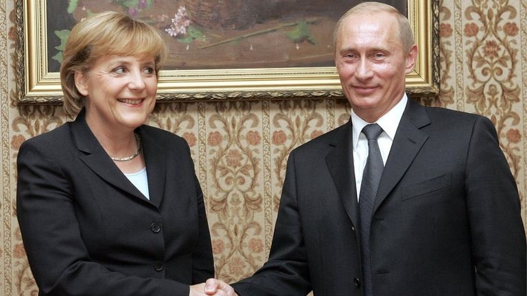 Архивное фото. Владимир Путин и Ангела Меркель. 2005 год