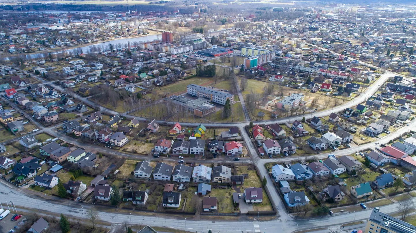 Viljandi korterituru «maasikad» on kindlasti vanalinna korterid, kuid ka Paalalinnas (pildil) ja Männimäel on turg elav.