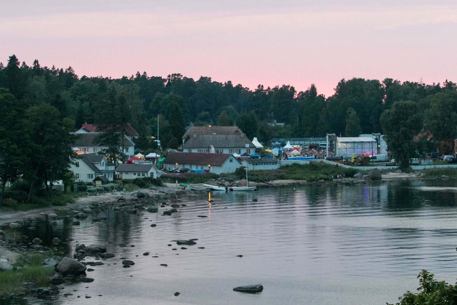 Viru Folgi raames toimuv Käsmu Filmiprogramm KÄFF suunab oma fookuse põhjala saartele. Fotol Viru Folk eelmisel aastal Käsmus.