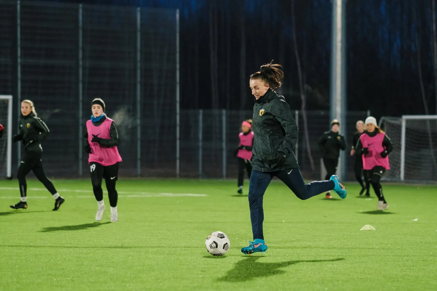 Vapruse jalgpallinaiskond hakkas hooajaks valmistuma 5. jaanuaril ja soovib peale meistriliiga edukalt esineda karikavõistlustelgi.