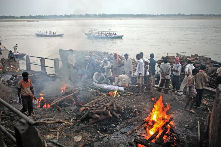Varanasi surnute põletamine