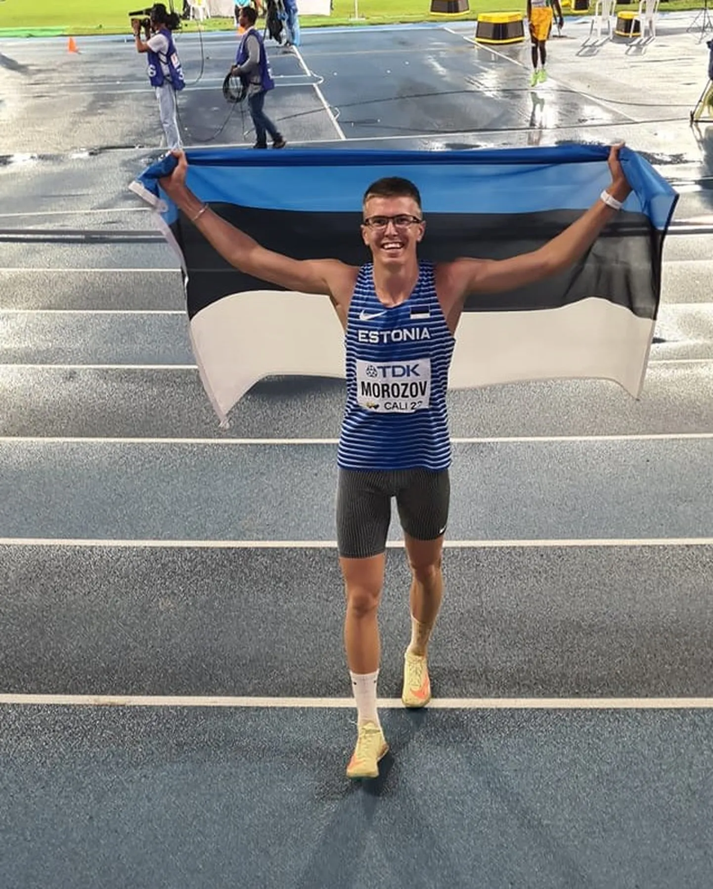 Виктор Морозов - 18-летний ида-вирумааский спортсмен, занимающийся тройным прыжком, - в Колумбии на чемпионате мира среди юниоров завоевал бронзовую медаль.