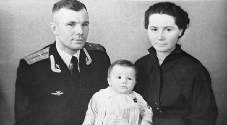 Juri Gagarin, ta naine Valentina ja tütar Jelena