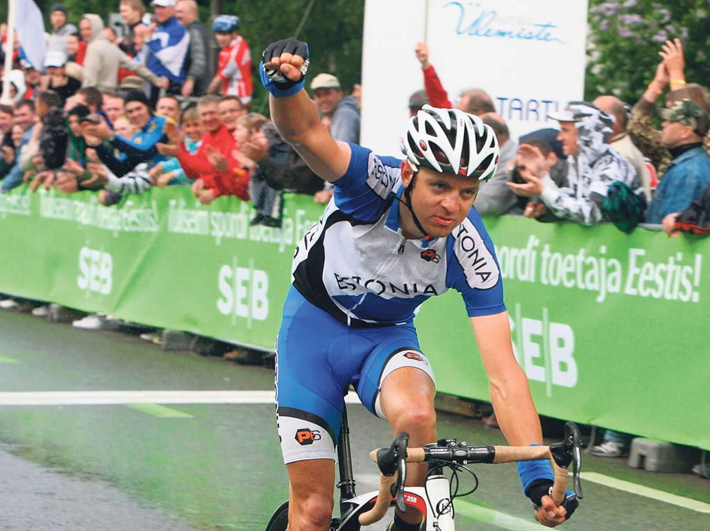 Vändra Viko klubi treeneri Erich Perneri käe alt suurte sporti jõudnud 23aastane Tanel Kangert naases profileeri kõige kõrgemal tasemel.