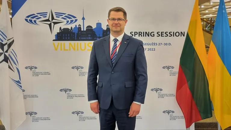 Leedu pealinnas Vilniuses toimunud NATO parlamentaarse assamblee istungil kutsuti üles suurendama abi Ukrainale.
