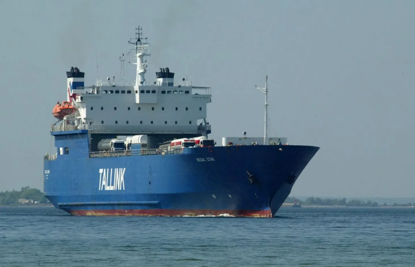 Pildil Tallinki kaubalaev Regal Star.