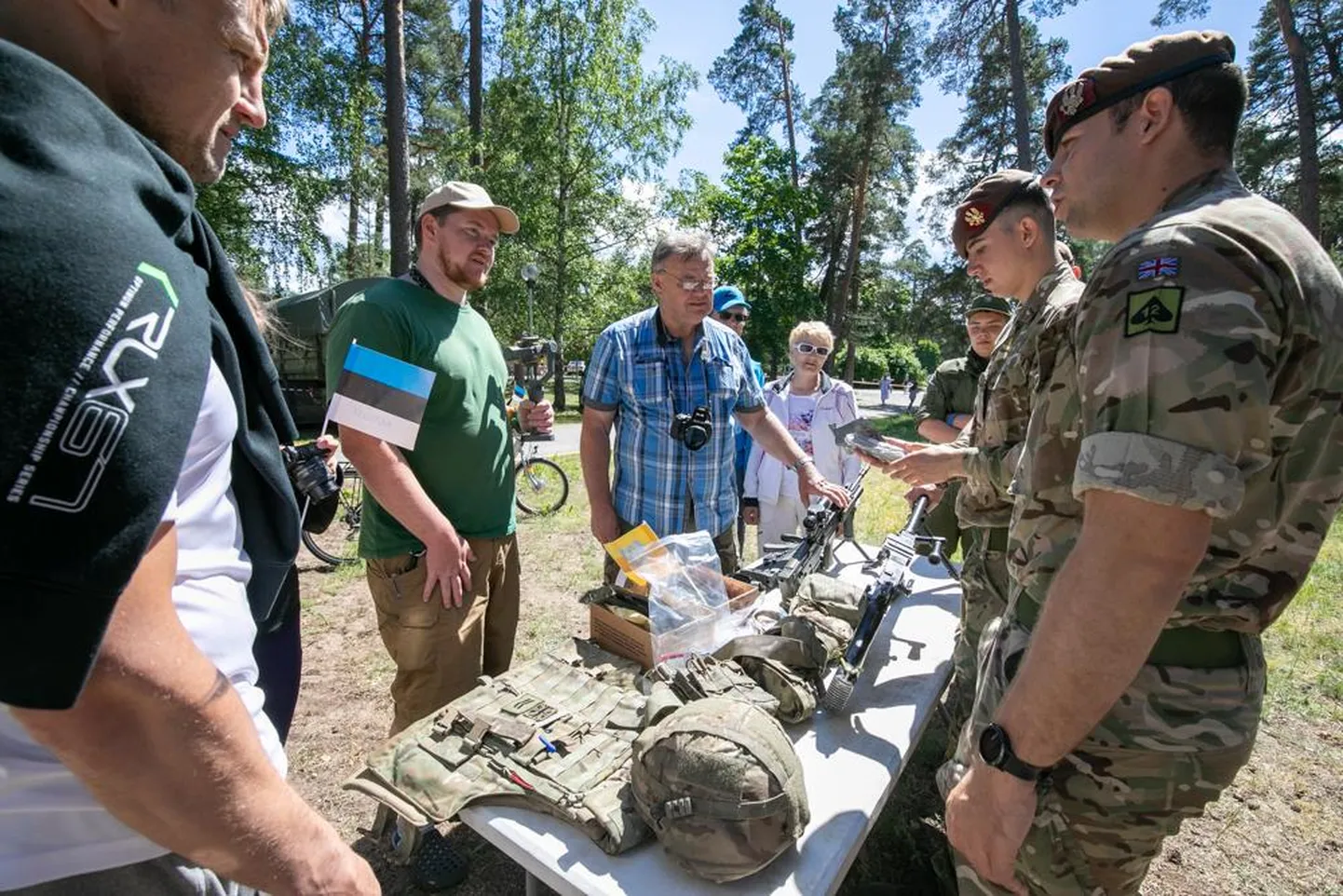 Maakaitsepäeva näitusel olid Võsul väljapanekuga esindatud ka Tapal baseeruvate liitlasvägede sõdurid.