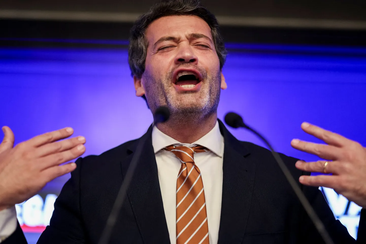 Paremäärmuslaste juht Andre Ventura partei peakontoris pärast valimistulemuste väljakuulutamist, 19. mail 2025. a.