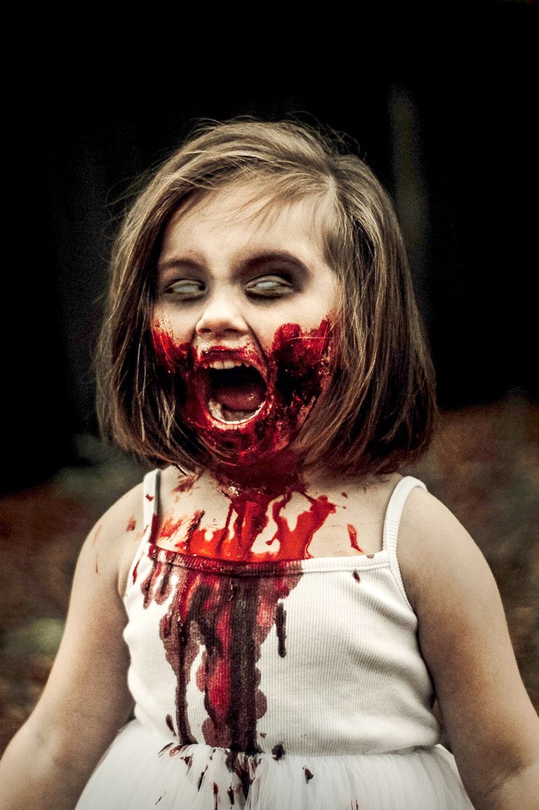 Carlee Thomase tütar October zombina.