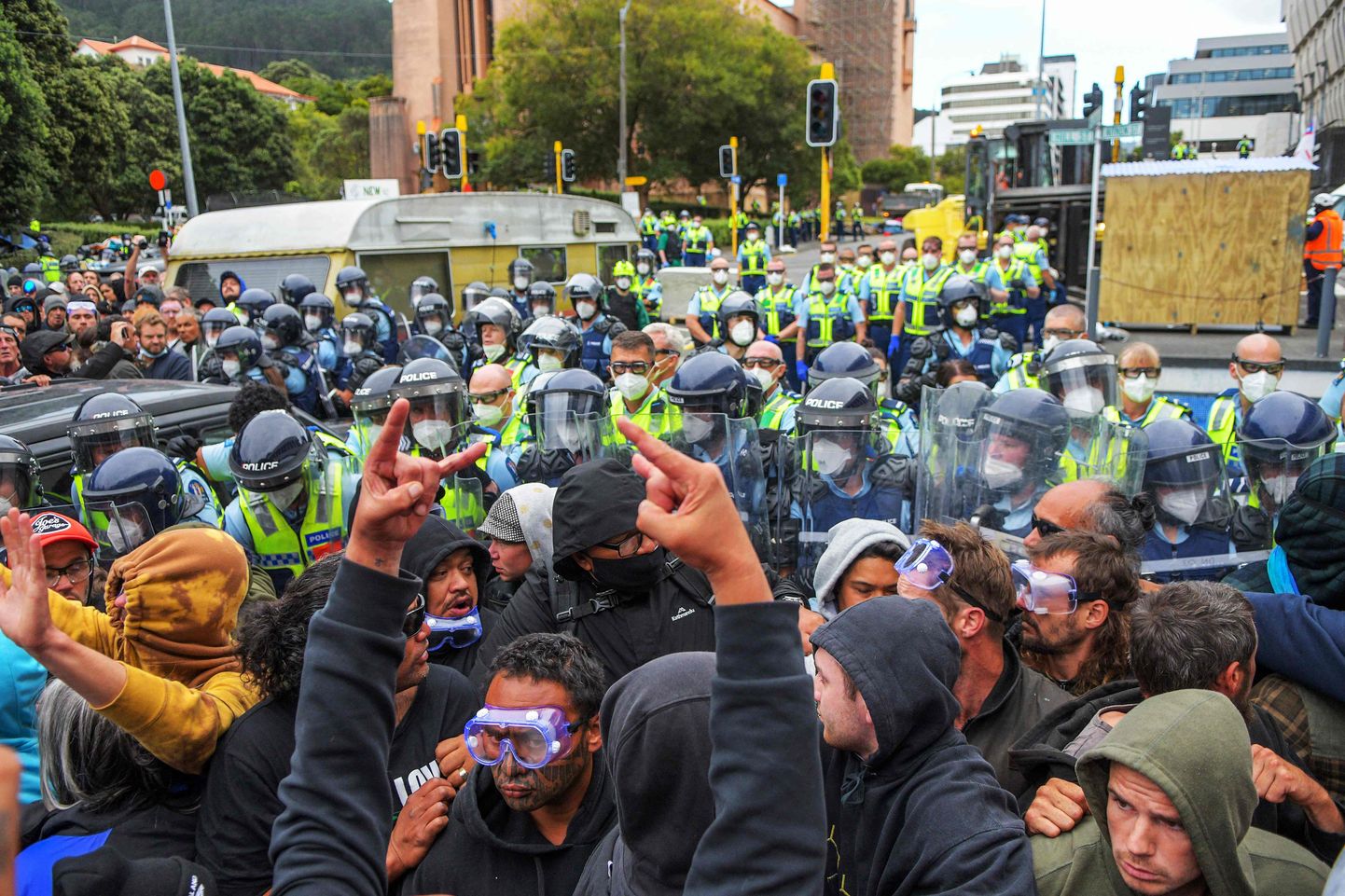 Uus-Meremaa politsei alustas Wellingtonis vaktsiinivastaste protestilaagri laialiajamist.