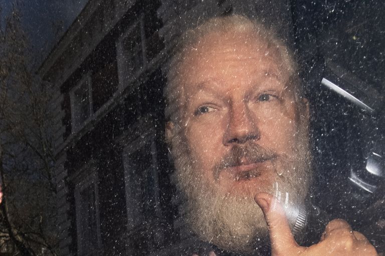 Julian Assange aprillis 2019 pärast arreteerimist