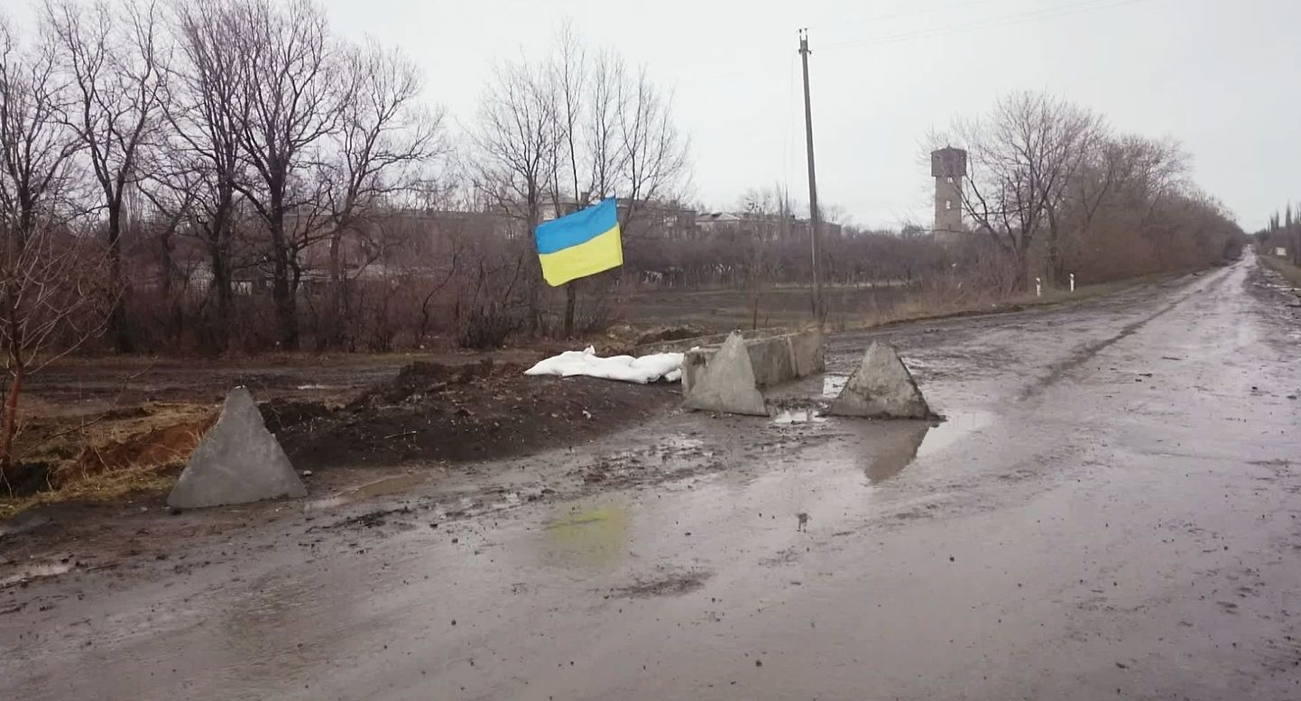 Ukraina lipp teepervel.