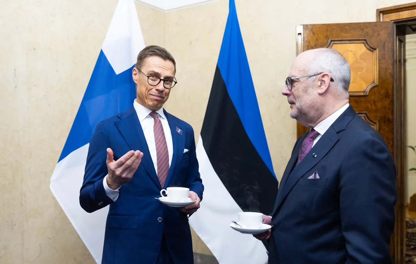 AK FOOKUS Eesti riigikaitse kaks suunda. Ükskord me võidame niikuinii ...