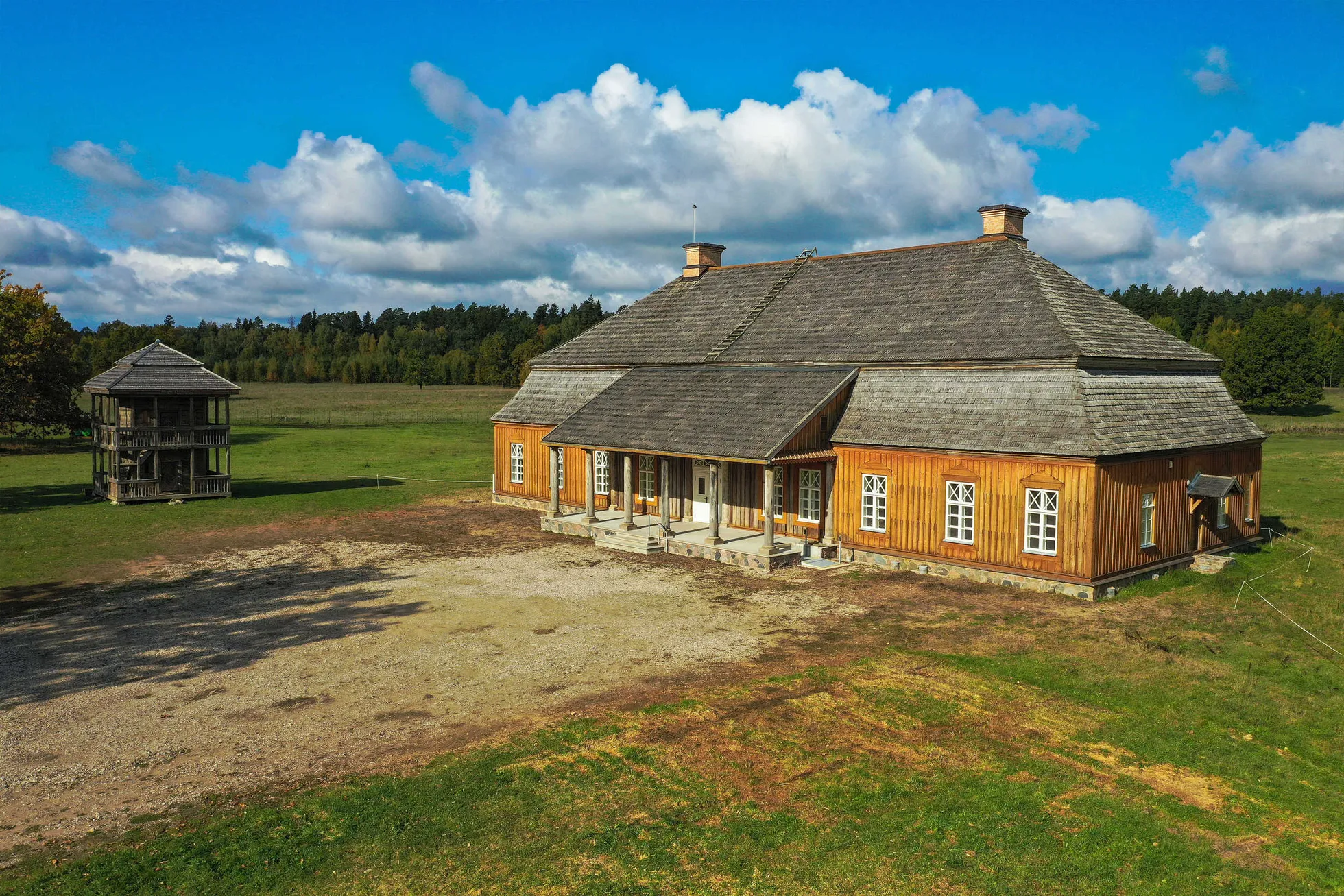 Aristavėlė mõisahoone