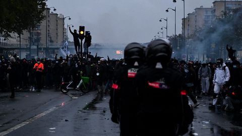 Prantsusmaa siseminister: meeleavaldustel vahistati ligi 1000 inimest