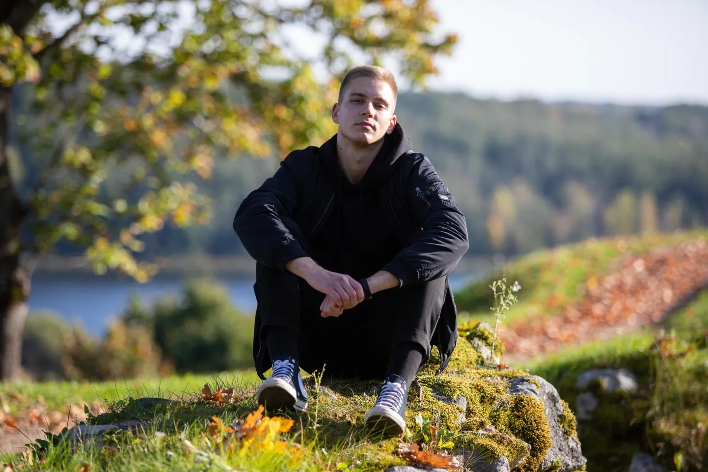 Kultuuriakadeemia näitleja eriala 13. lennu tudengi Miika Pihlak.