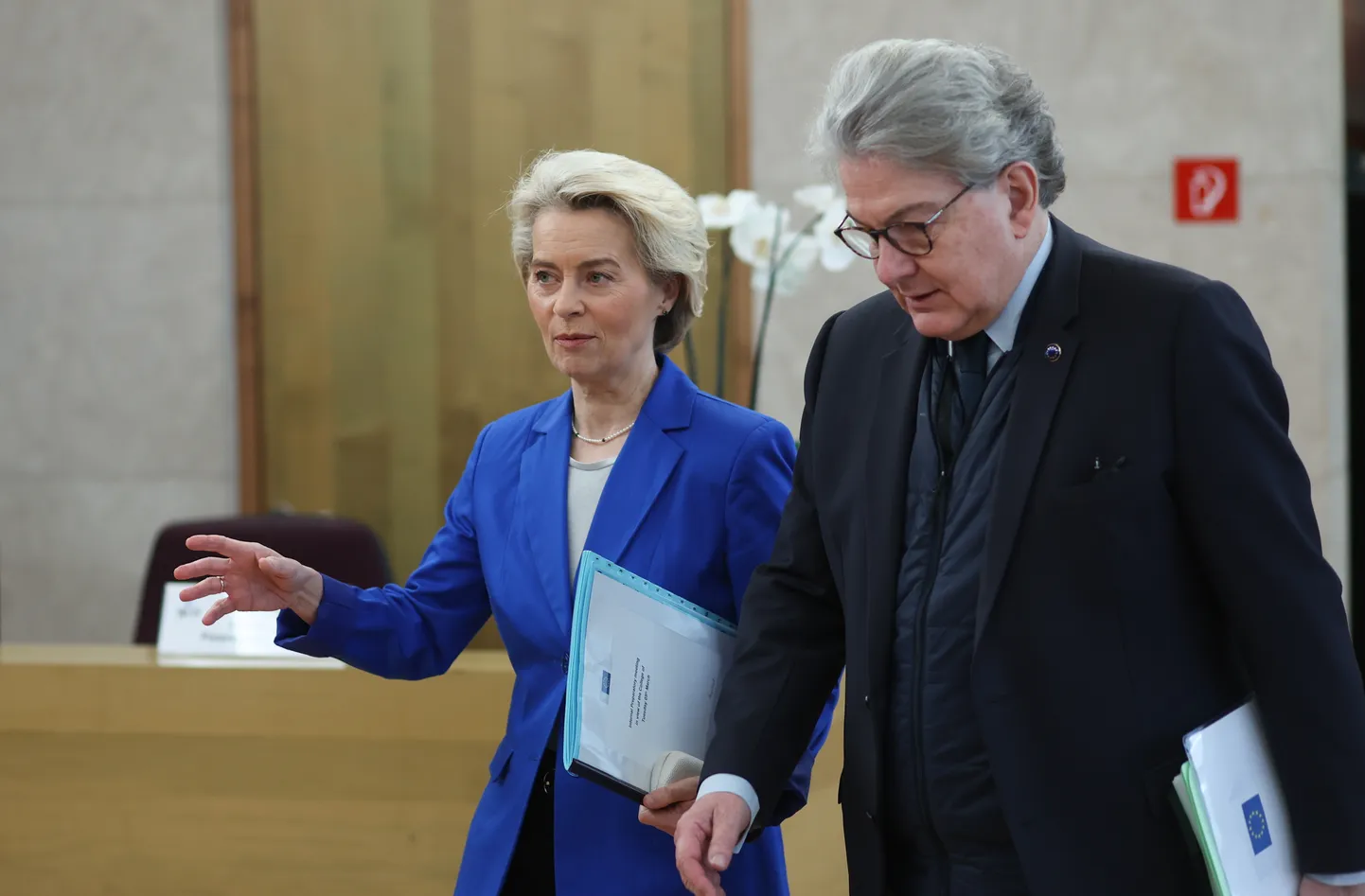 Euroopa Komisjoni sisevolinik Thierry Breton ja Euroopa Komisjoni president Ursula von der Leyen.