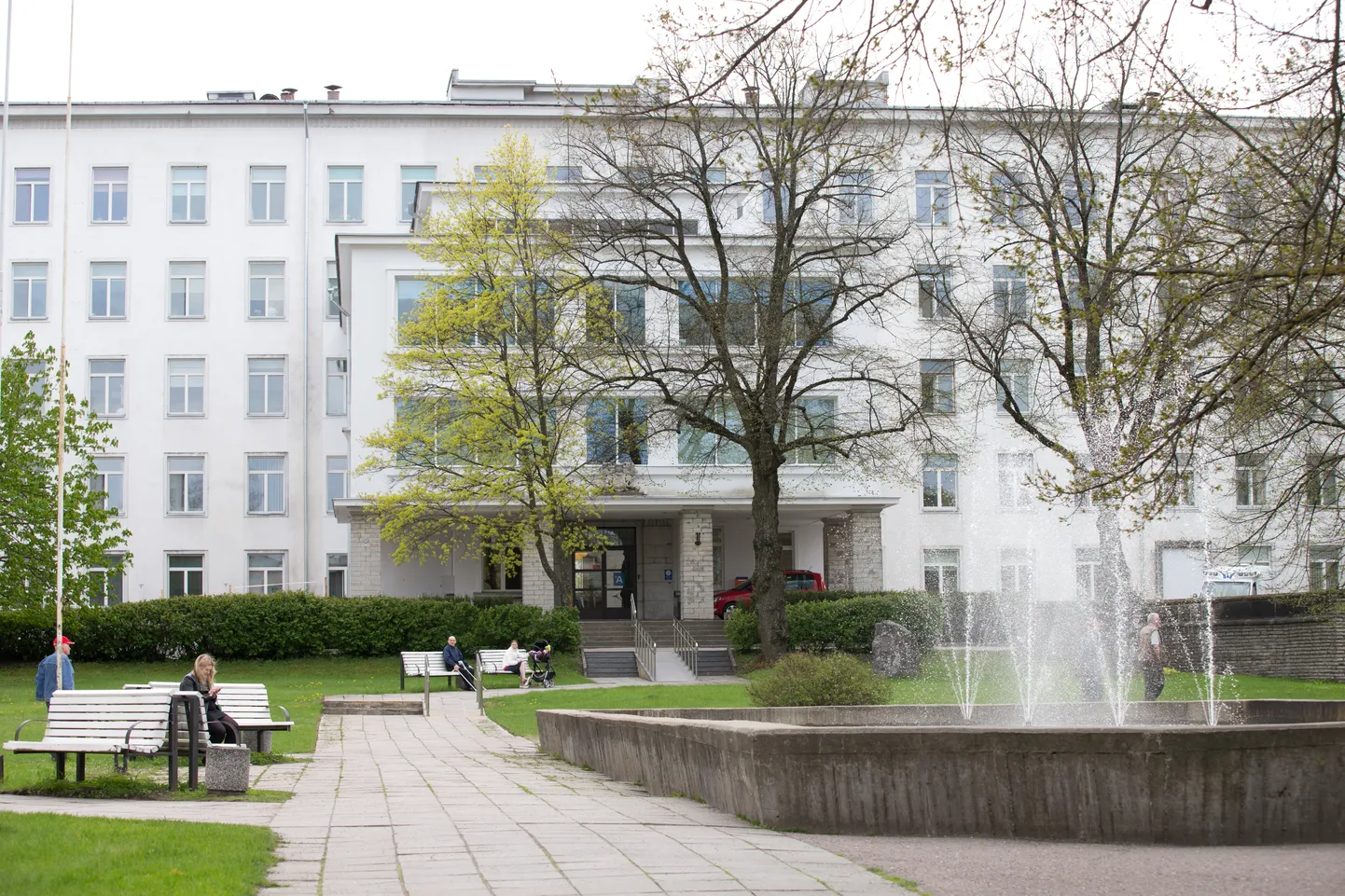 Ida-Tallinna keskhaigla hoone.
