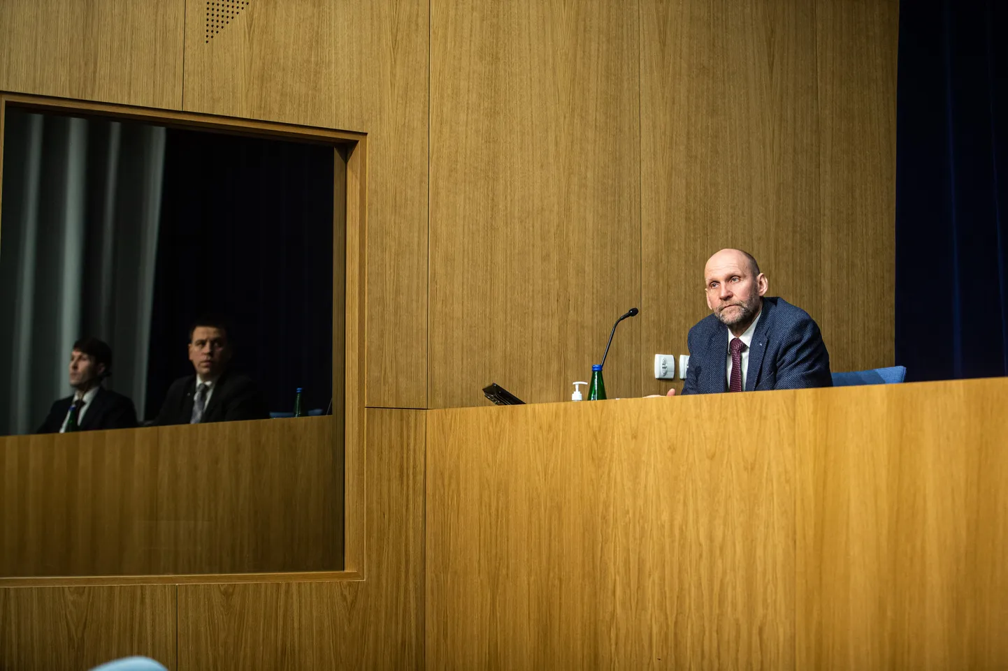 Ministeeriumide ühishoones pressikonverents, kus lisaeelarvet tutvustasid peaminister Jüri Ratas, rahandusminister Martin Helme ja erakonna Isamaa esimees Helir-Valdor Seeder.
