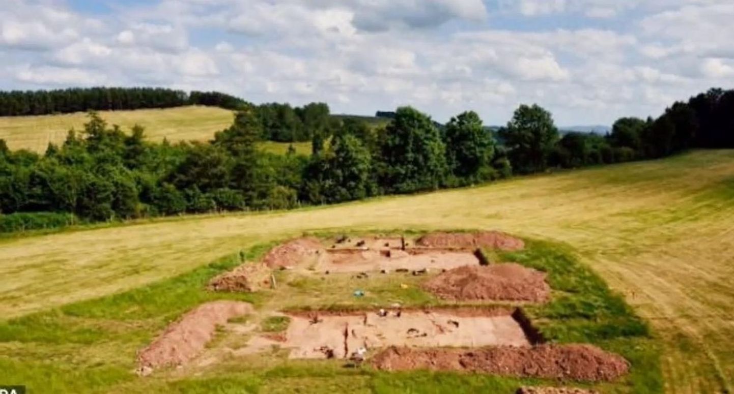 Arheoloogid leidsid iidsed kalmed, mis on Stonehenge`ist 1000 aastat vanemad
