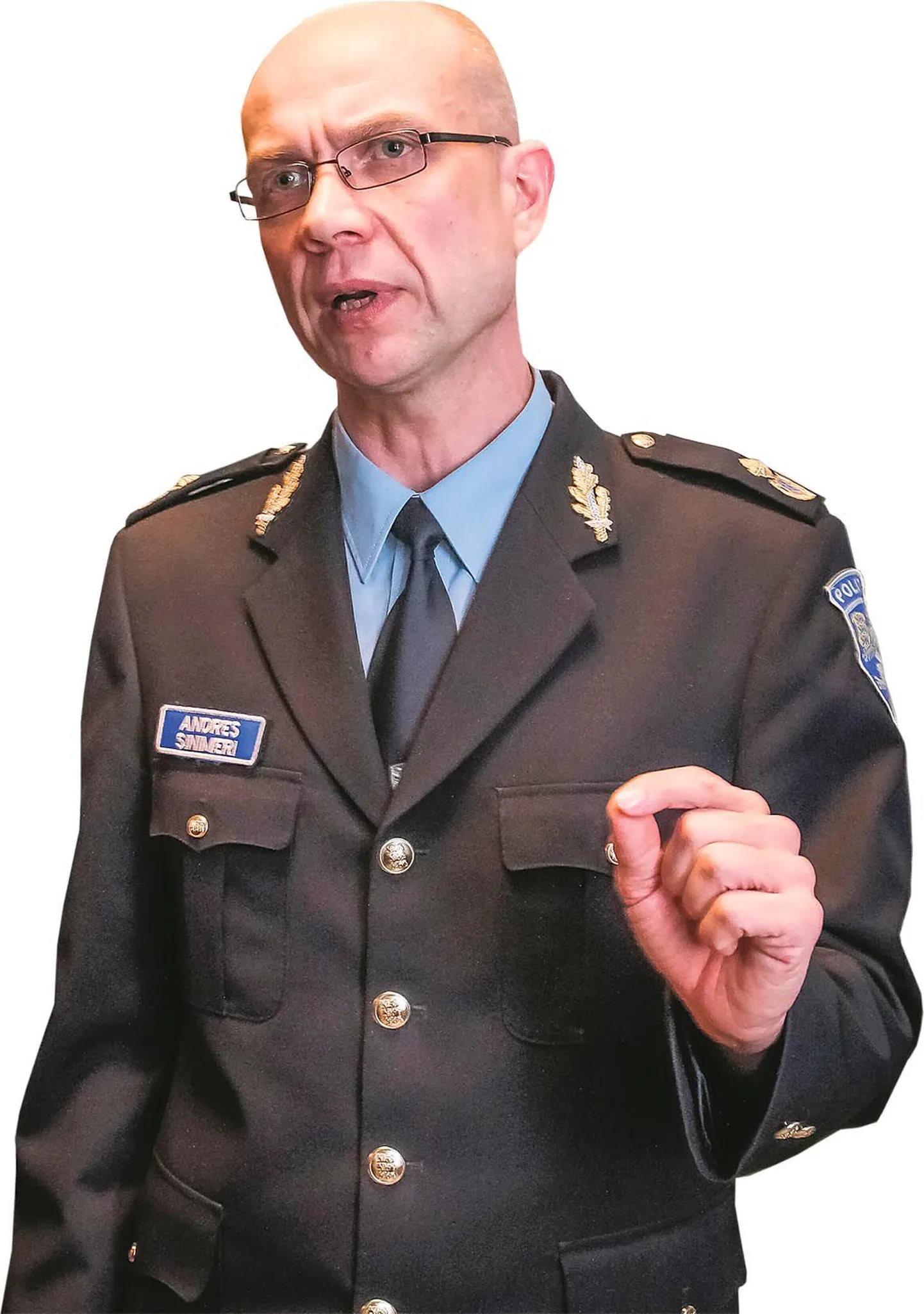 Pärnu politseijaoskonna juht Andres Sinimeri tahab sel aastal pöörata enam tähelepanu liikluses toimuvale, et vähendada hukkunute arvu.