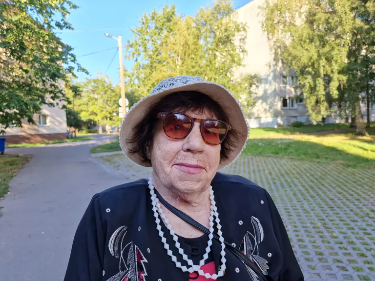 НИНА ИССИАНОВА.