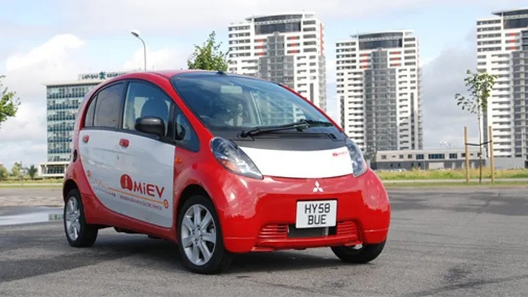 Elektriskais Mitsubishi i-MiEV - izmēģināts tepat Rīgā 