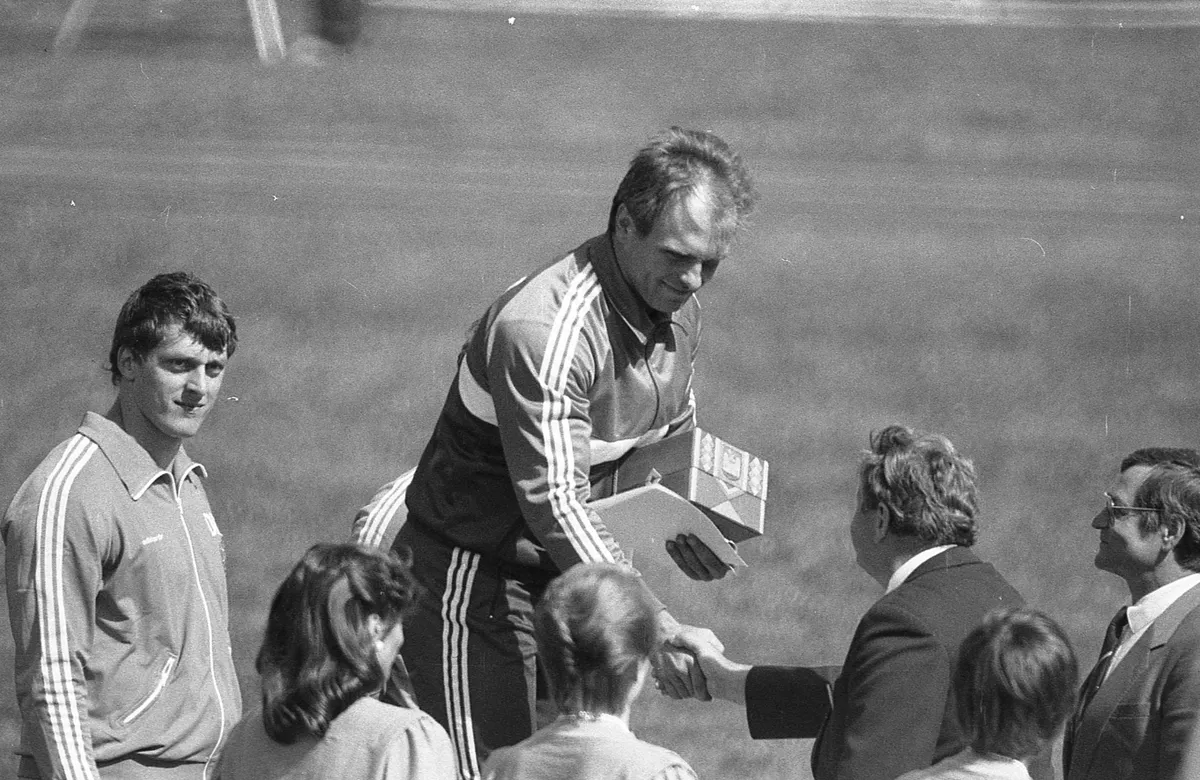 Juri Sedõhh püstitas 1986. aastal Kadrioru staadionil maailmarekordi, mille ületas ise 69 päeva hiljem. Too tippmark püsib tänaseni ja on kõige vanem kergejõustiku maailmarekord.