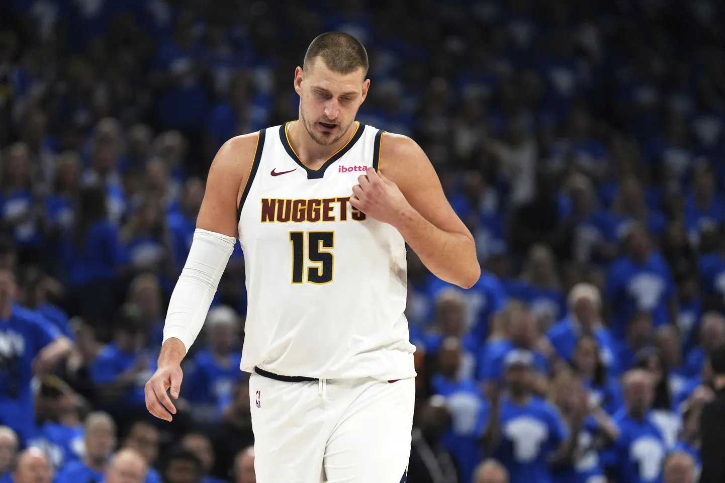 Nikola Jokic ja Denver Nuggets pidid otsusvas mängus tunnistama Oklahoma City Thunderi 32-punktilist paremust.