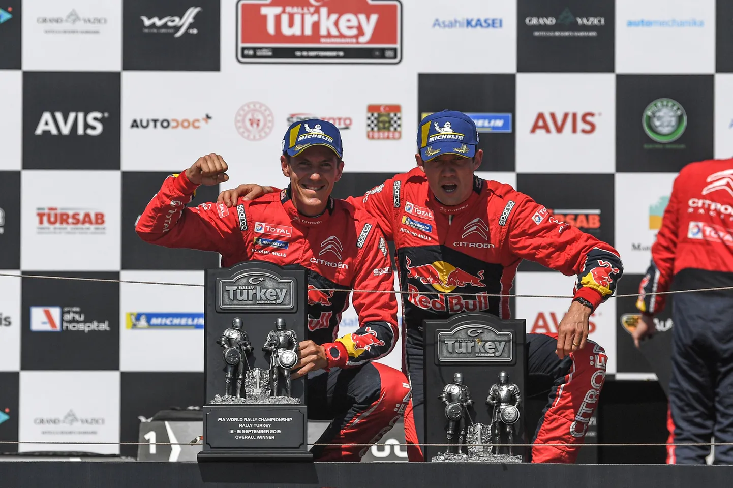 Sebastien Ogier ja Julien Ingrassia Türgi ralli poodiumil.