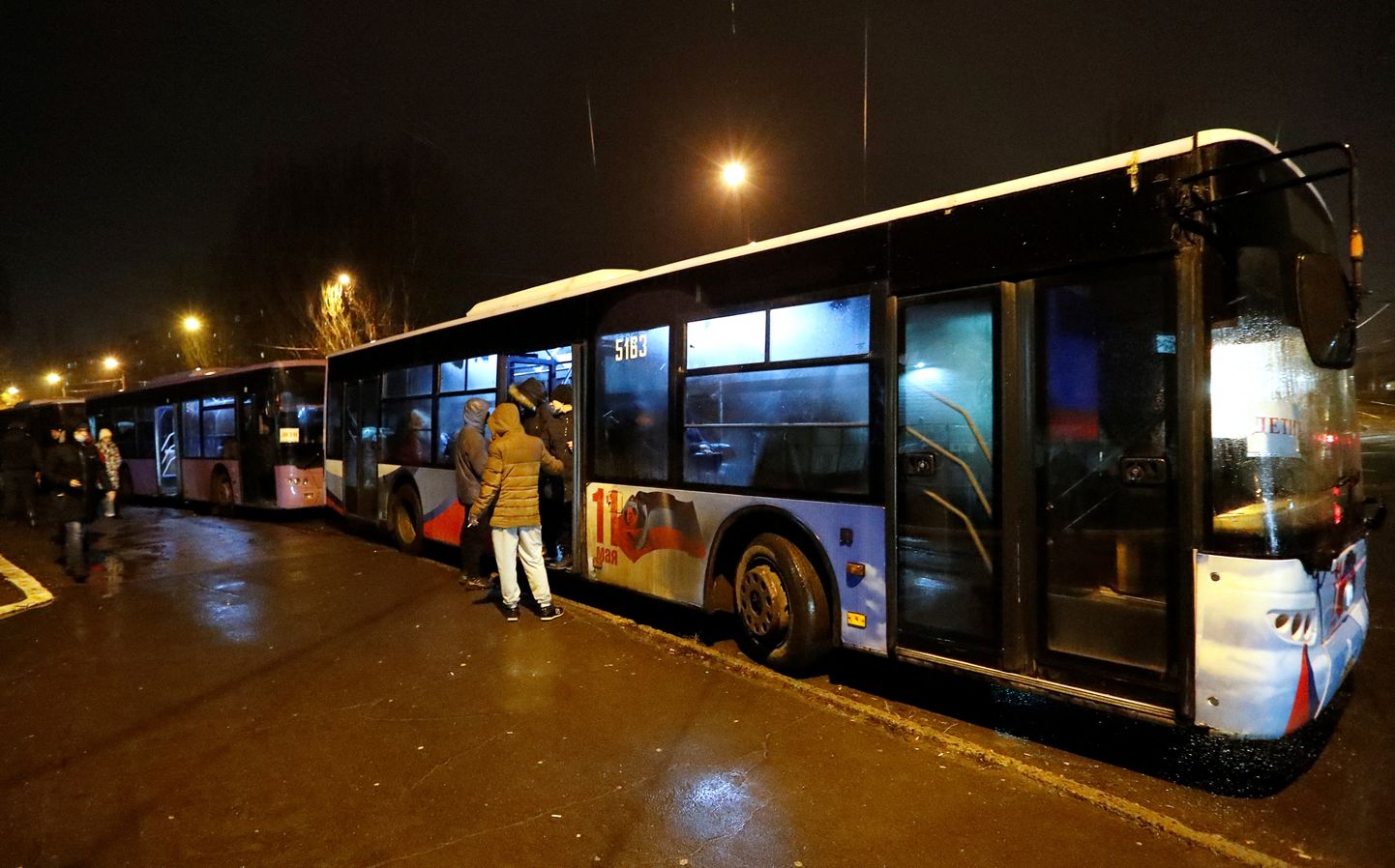 Doņeckā autobusos 18. februārī evakuē iedzīvotājus.
