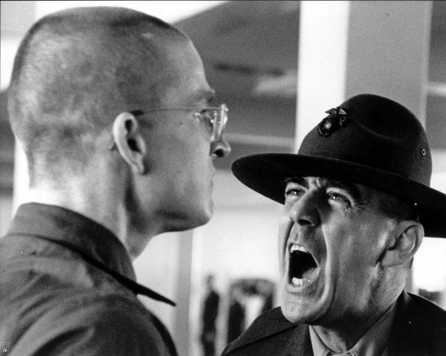 Kaader filmist «Full Metal Jacket». Pildil Ronald Lee Ermey seersant Hartmanina