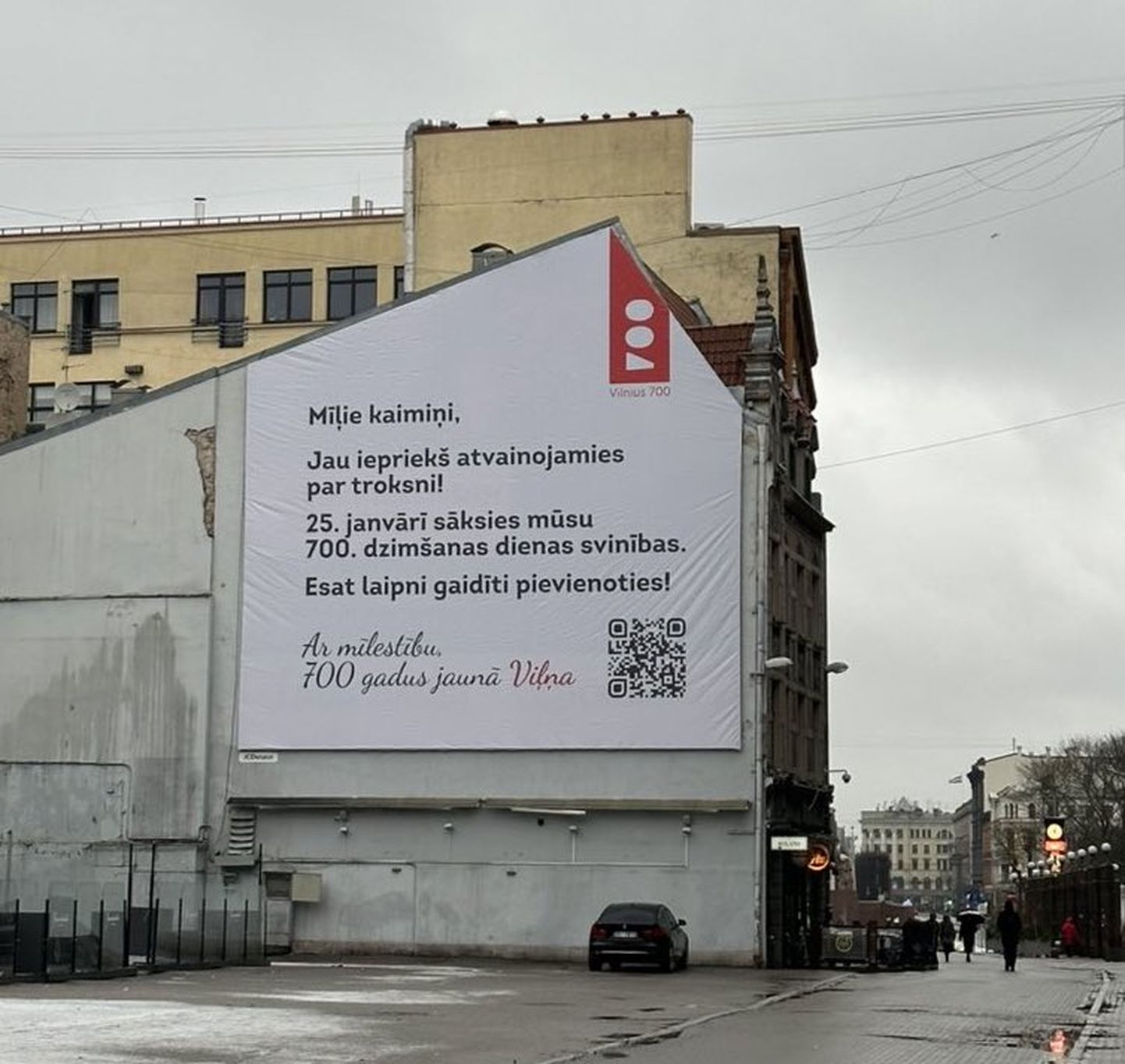 Viļņas reklāma Rīgas ielās.