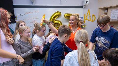 GALERII ⟩ Õpetajate päeva elevusega täidetud koolitunnid