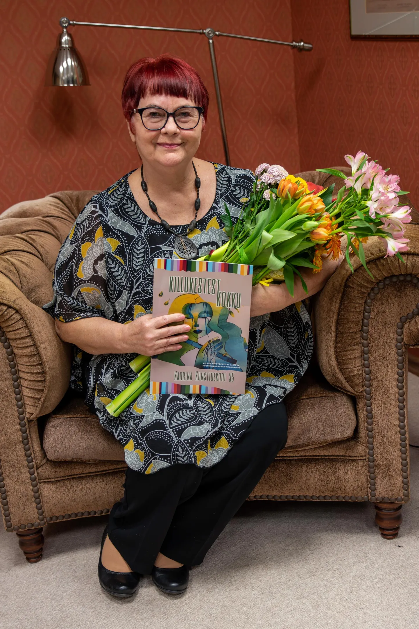 Eve Vunk, kes juhtis Kadrina kunstidekooli 35 aastat, pani kaante vahele kooli kireva ajaloo.
