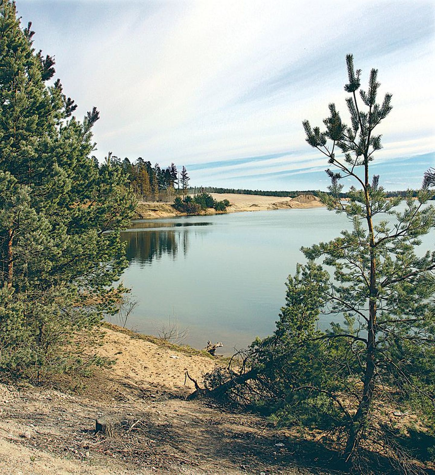 Keskkonnaregistrist kadus veekogude nimistust ka Raku järv, millist nime kannab ametlikult Männiku karjääridest suurem.