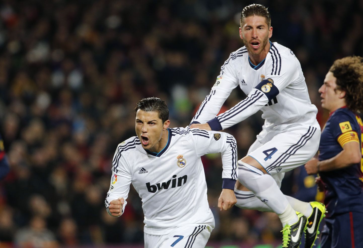 Cristiano Ronaldo (vasakul) ja Sergio Ramos väravat tähistamas.