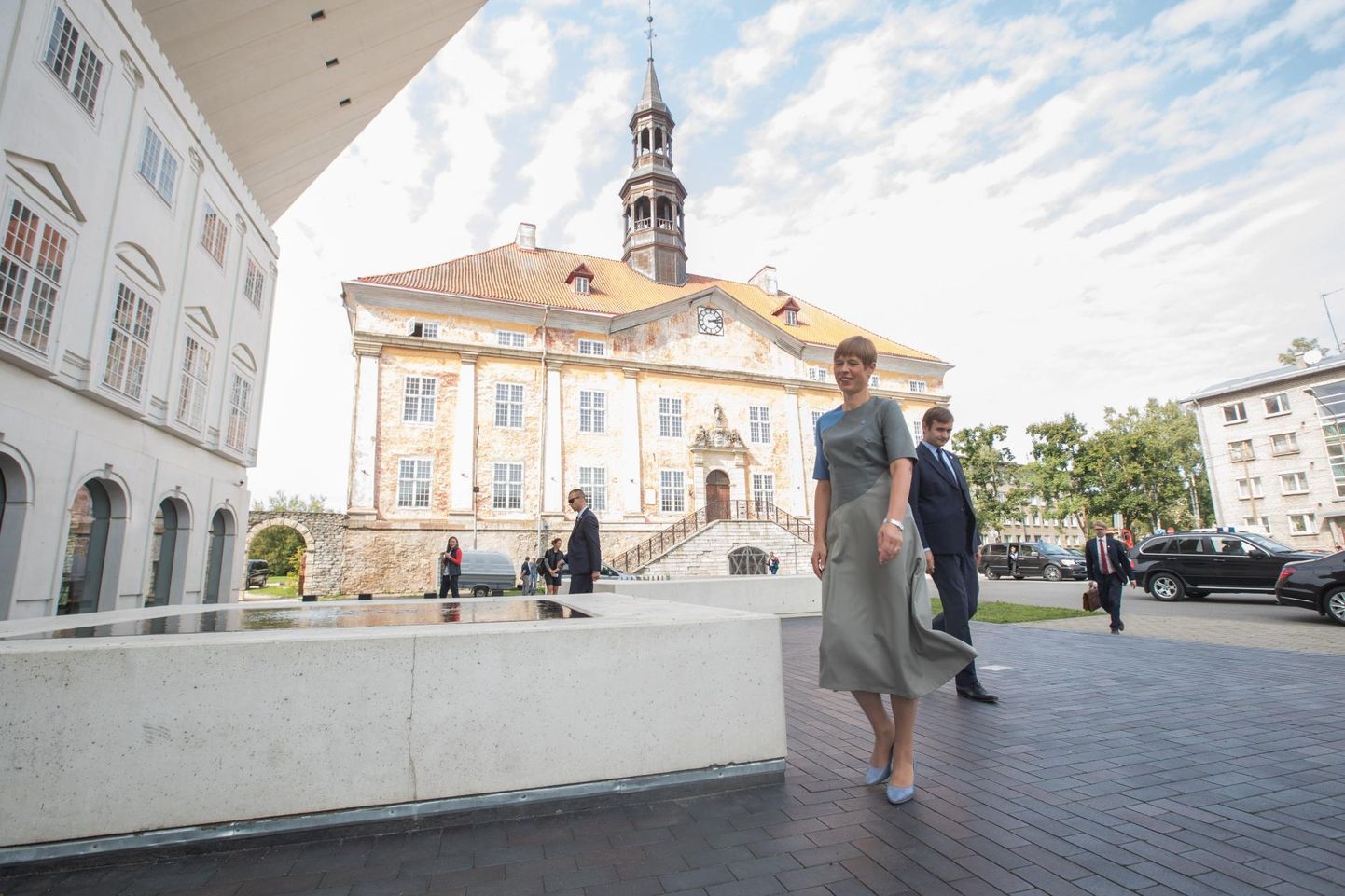 President Kersti Kaljulaidi esimene tööpäev Narvas, tööruumid hakkavad asuma Narva kolledžis.