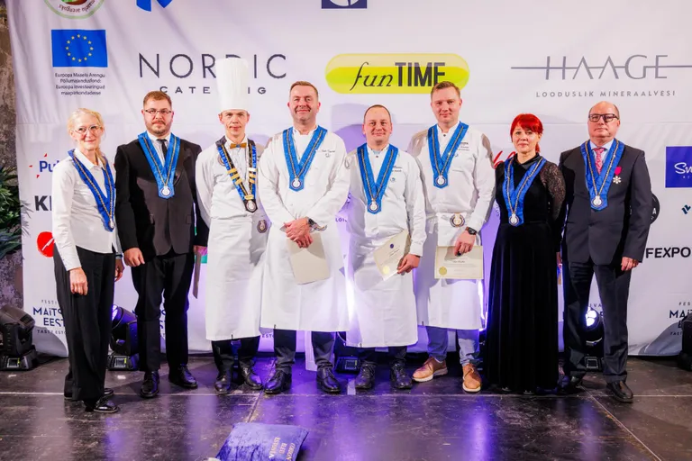 Hetk Cordon Bleu auhinnatseremoonialt, kus kõrvuti varasemad ja tänavused sinise lindi aumärgi omanikud. FOTO: