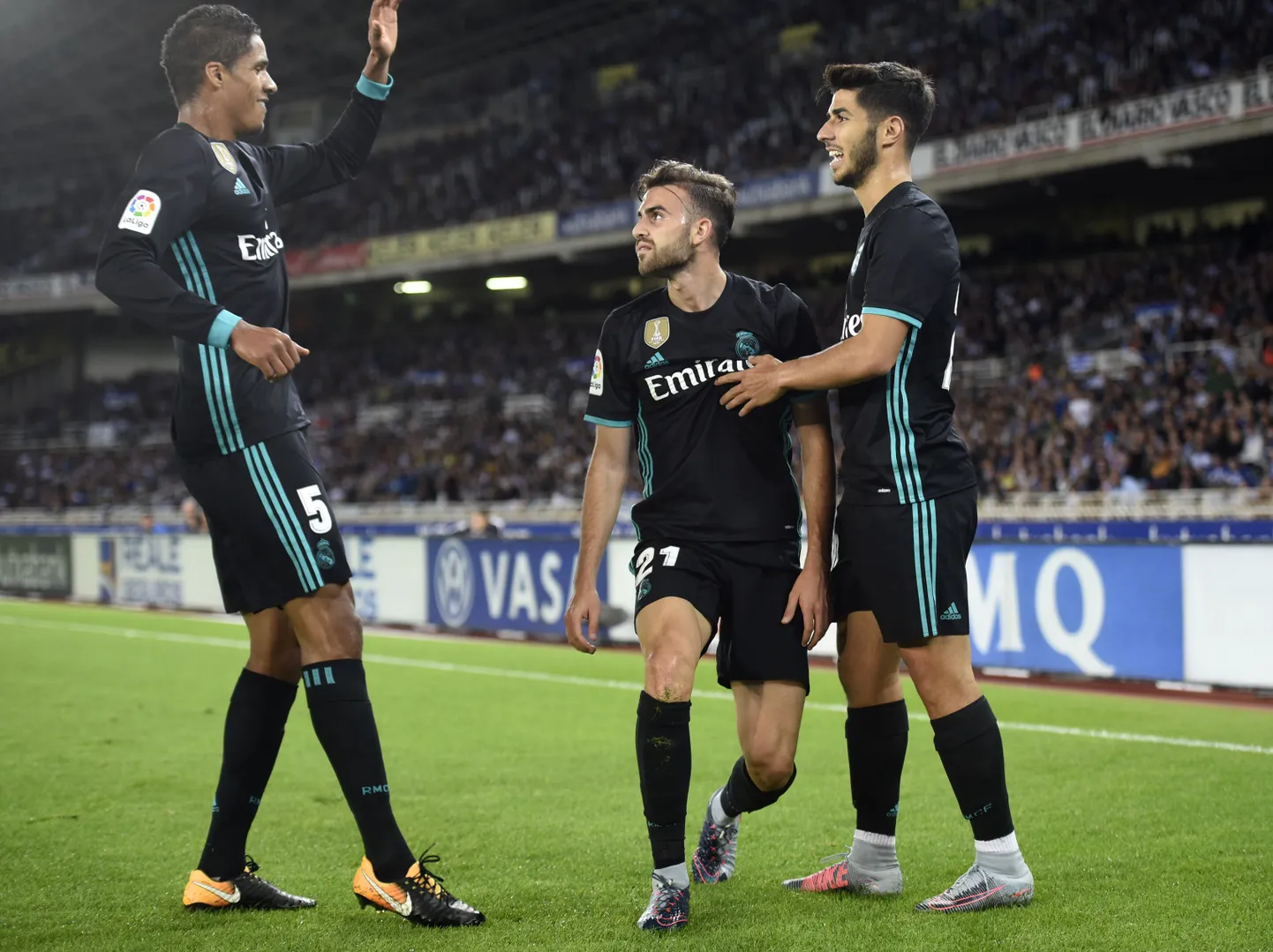 Borja Mayoral (keskel)
