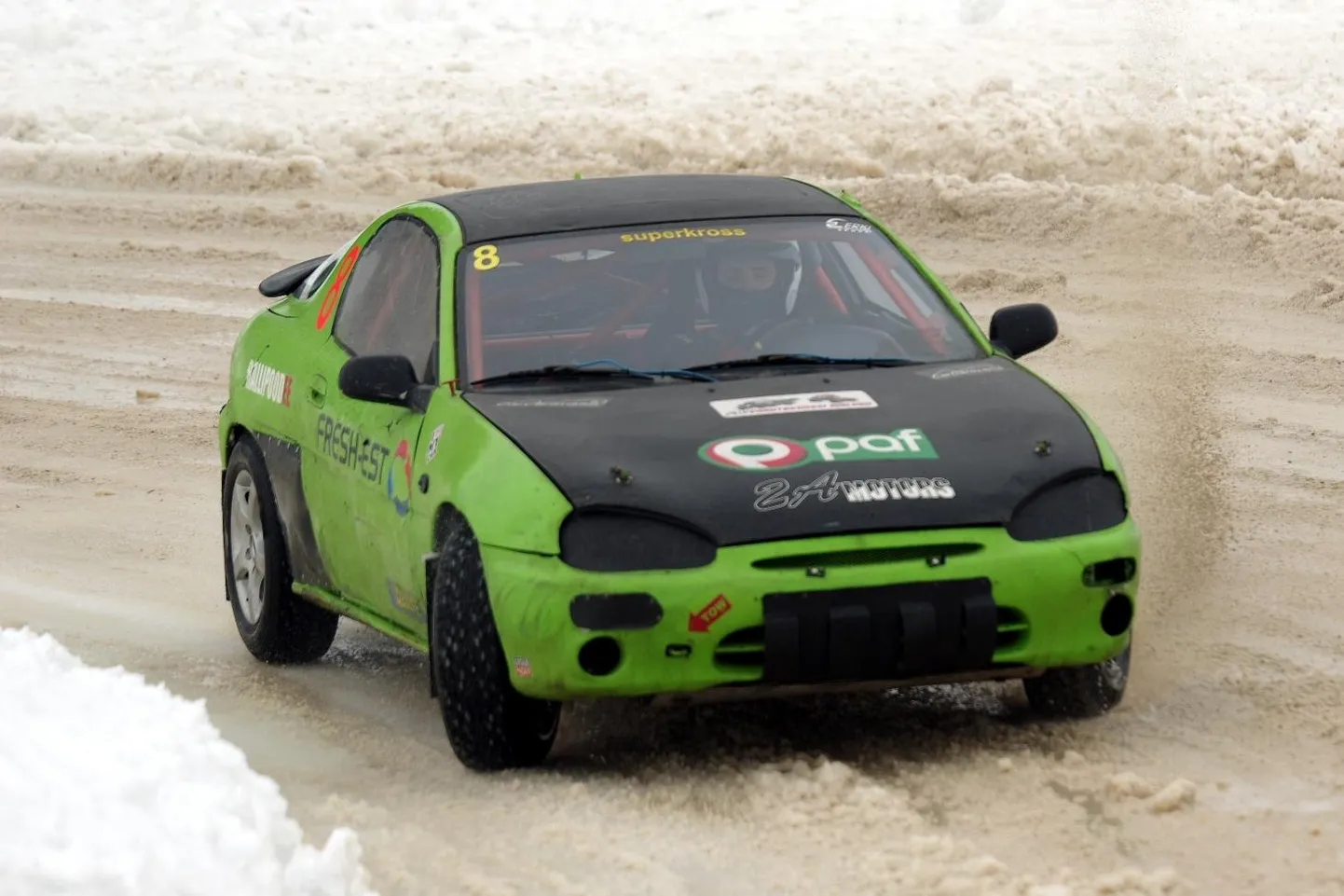Viljandimaa autosportlased naasid Põltsamaa lähistel Piiroja rallikrossirajal keerulistes oludes peetud mõõduvõtult kolme esikohaga.