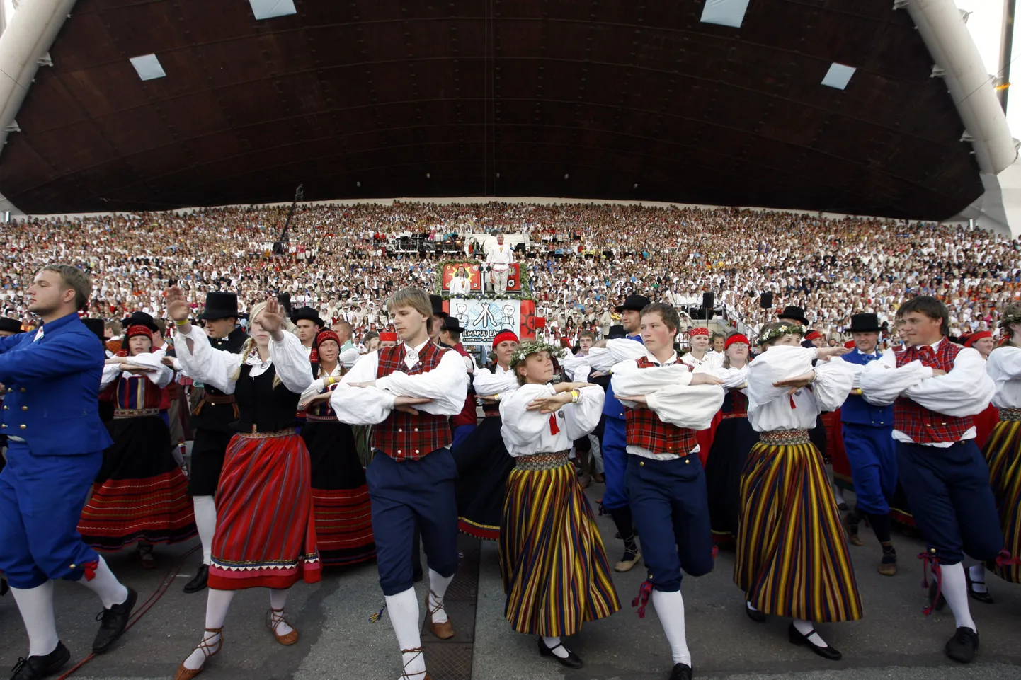 Tänavusel Laulu- ja Tantsupeol on kohal ka pärimuse kogujad.